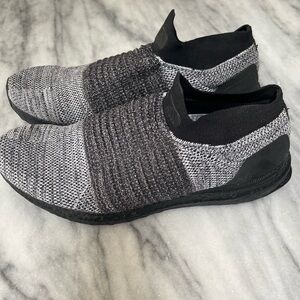 Adidas Ultraboost Laceless - Size 10
